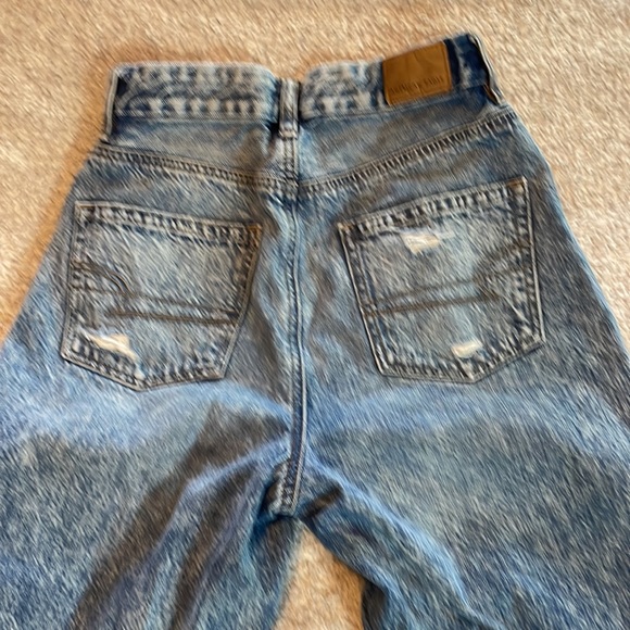 American Eagle Acid Wash Mom Jeans - Picture 4 of 4